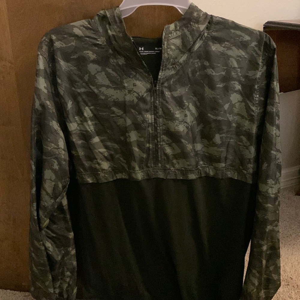 Under armour pull over